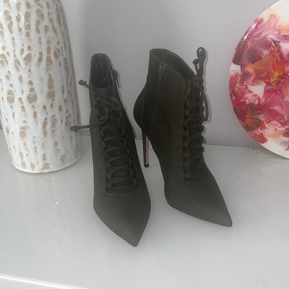 Also booties - Picture 1 of 5